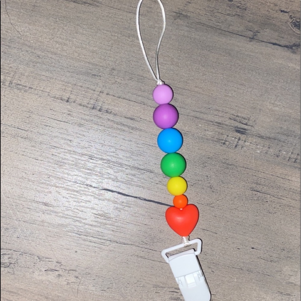 Pacifier Clips - Picture 5 of 5